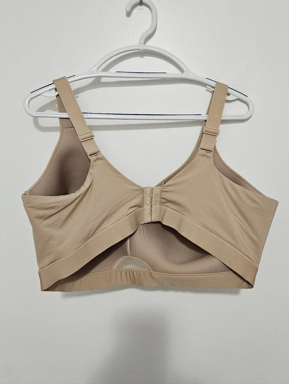 Cacique Seamless Nude Wireless Comfort Bra Size 44DDD‎